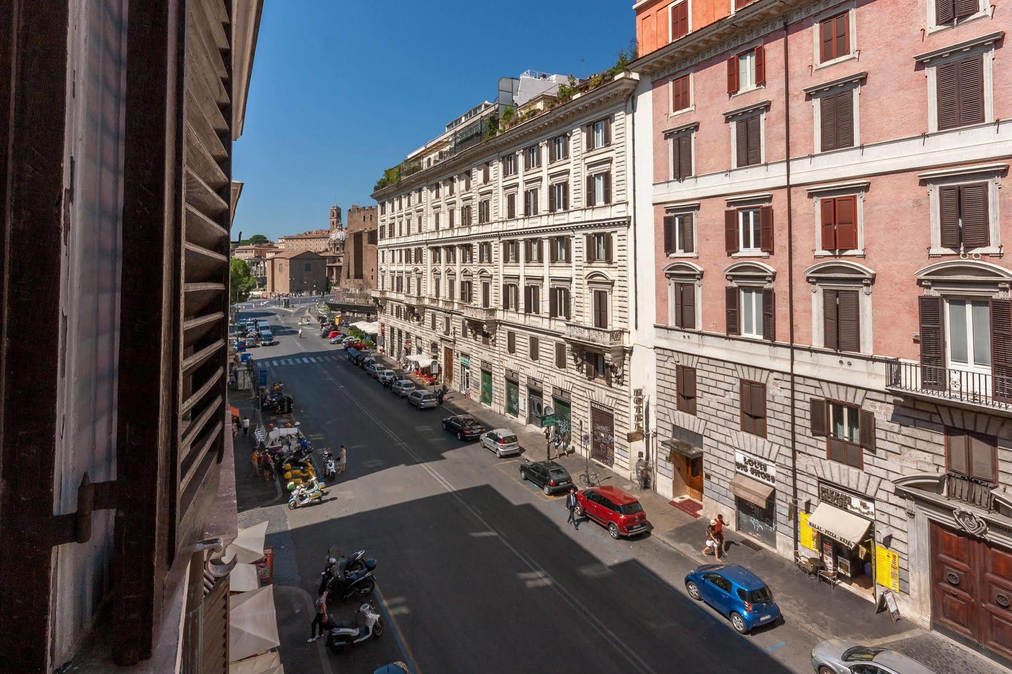 Hotel Foro Romano Imperatori 3*